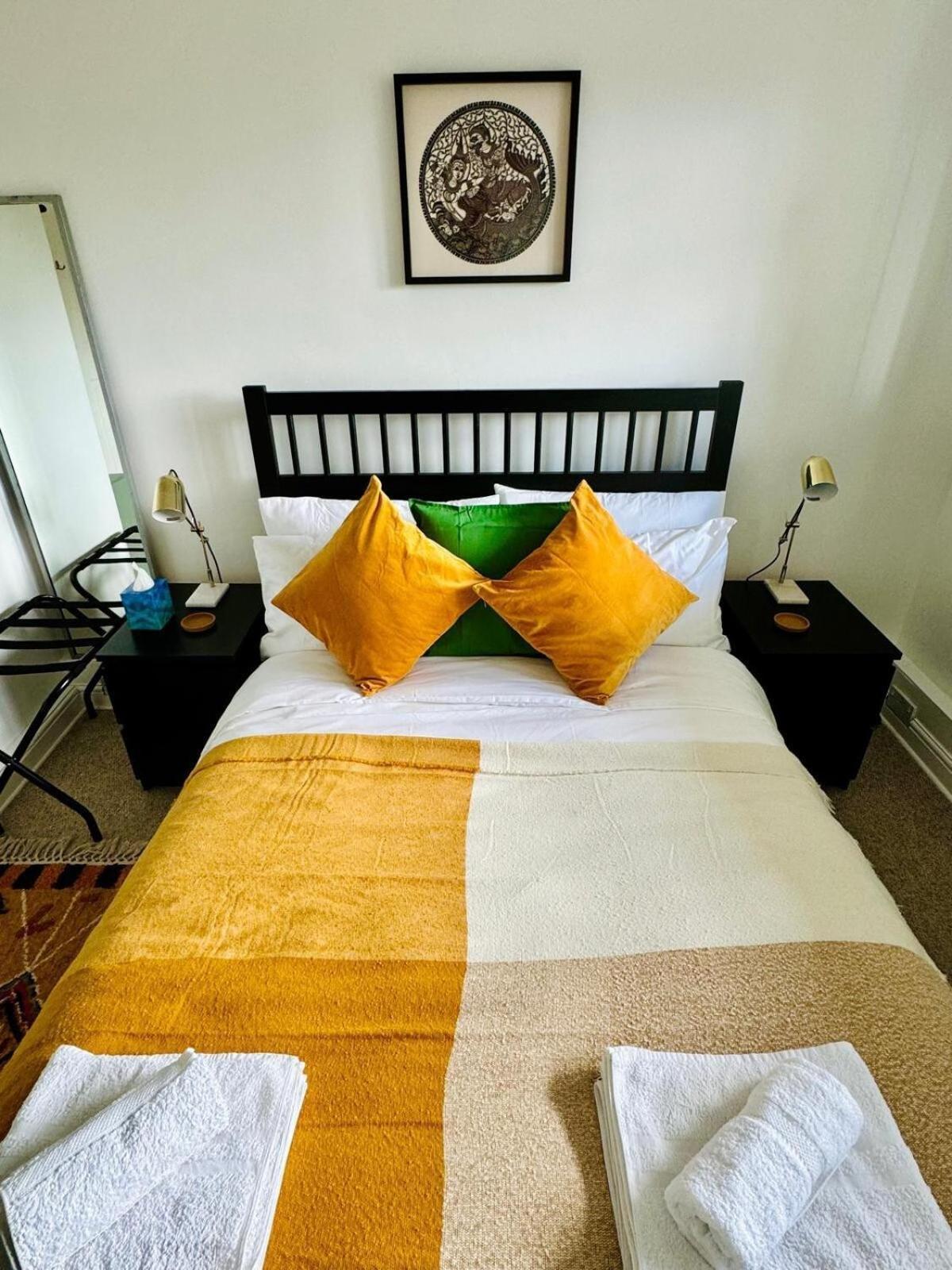 Modern Flat At Selden House * London